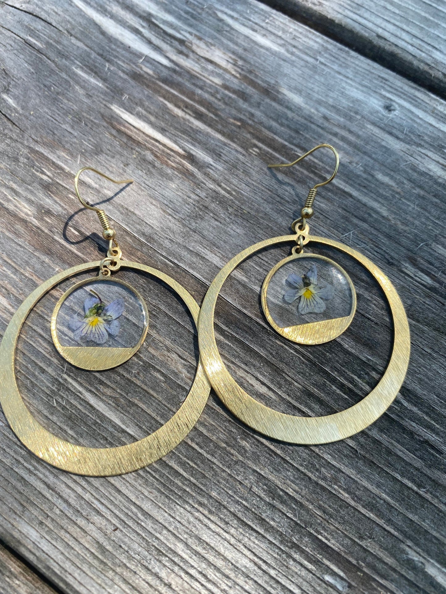 Field Pansy Hoops